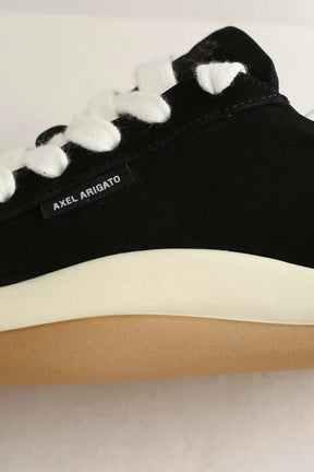 Baskets basses Axel Arigato Squish Noir en Daim