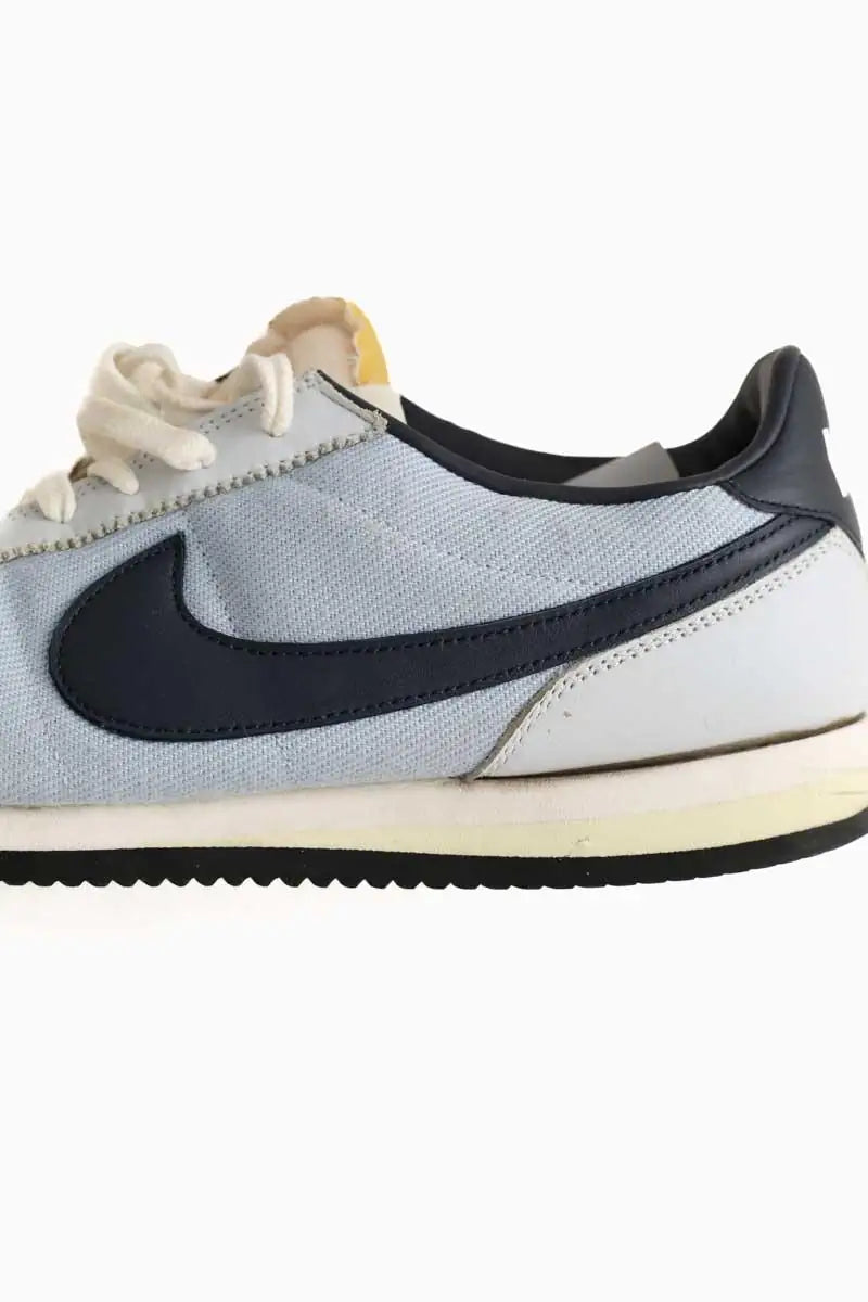 Baskets basses Nike Bleu en Daim