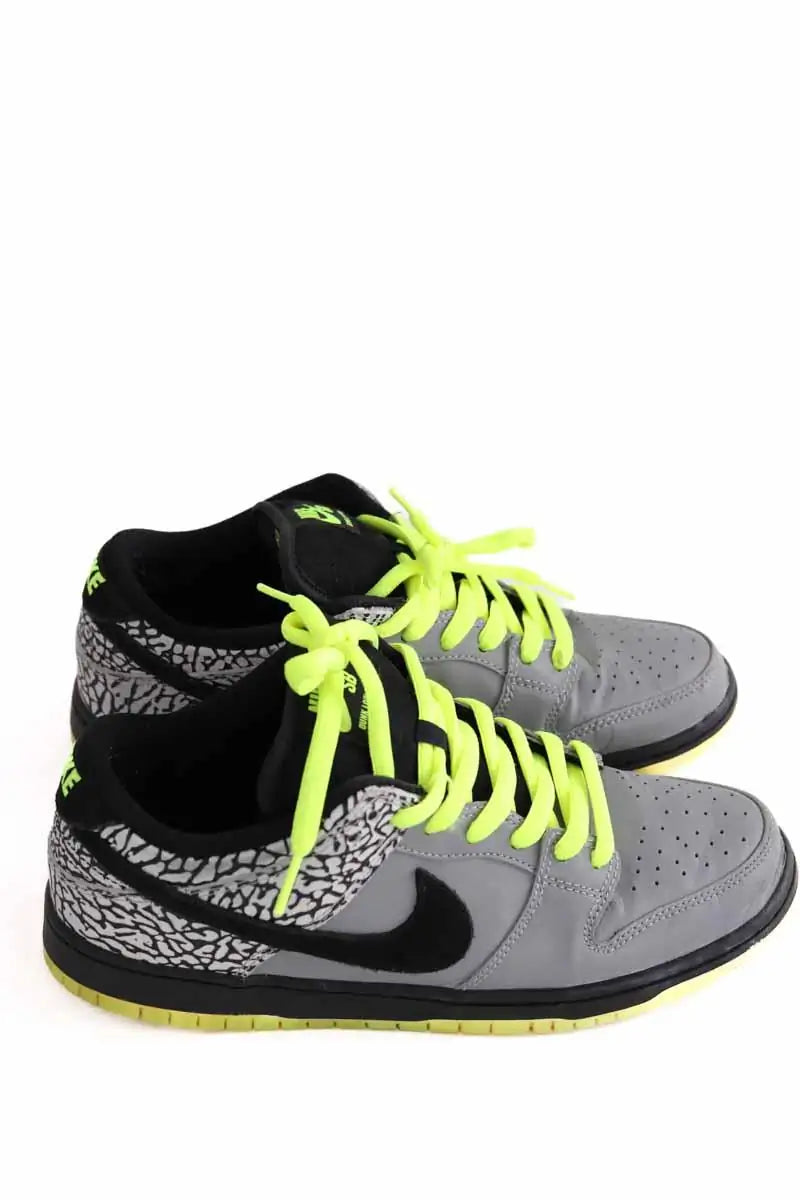 Baskets basses Nike Gris en Tissu