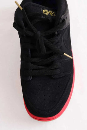 Baskets basses Nike Noir en Tissu