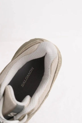 Baskets basses Salomon Beige en Daim