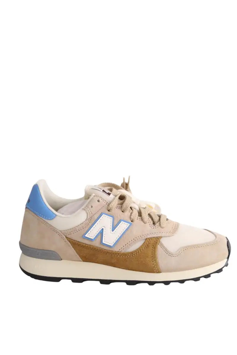 Baskets New Balance Beige en Daim, taille 42 - Seconde Main