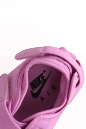 Baskets Nike Air Rift Rose en Cuir
