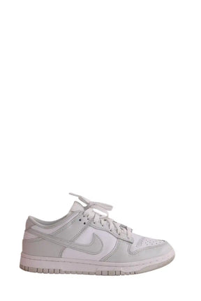 Baskets Nike Gris en Cuir, taille 37 - Seconde Main
