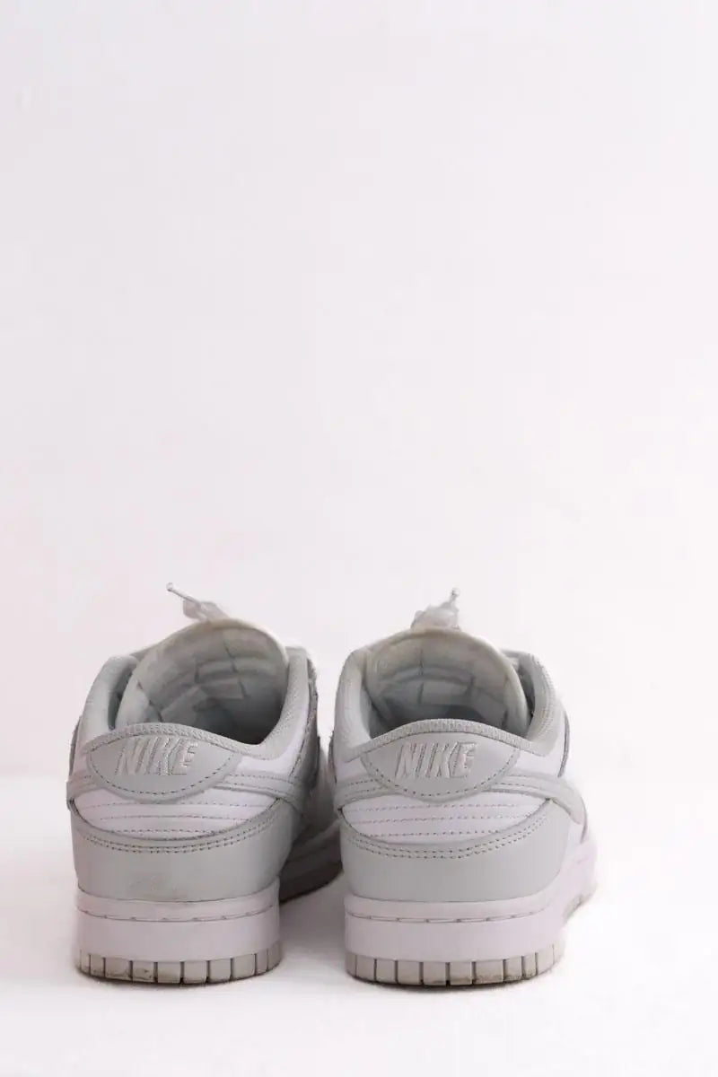 Baskets Nike Gris en Cuir