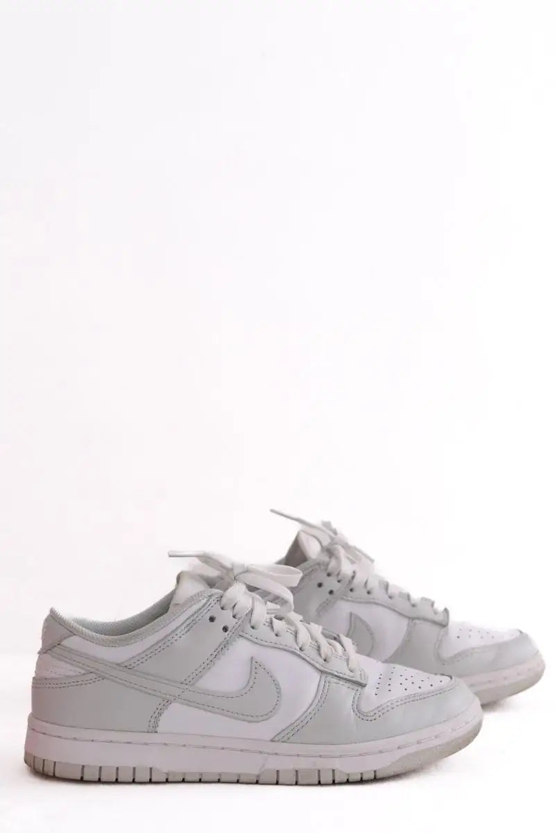 Baskets Nike Gris en Cuir