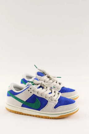 Baskets Nike Gris en Daim