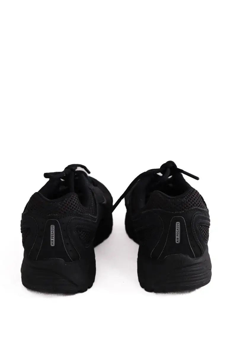 Baskets Nike Noir en Tissu