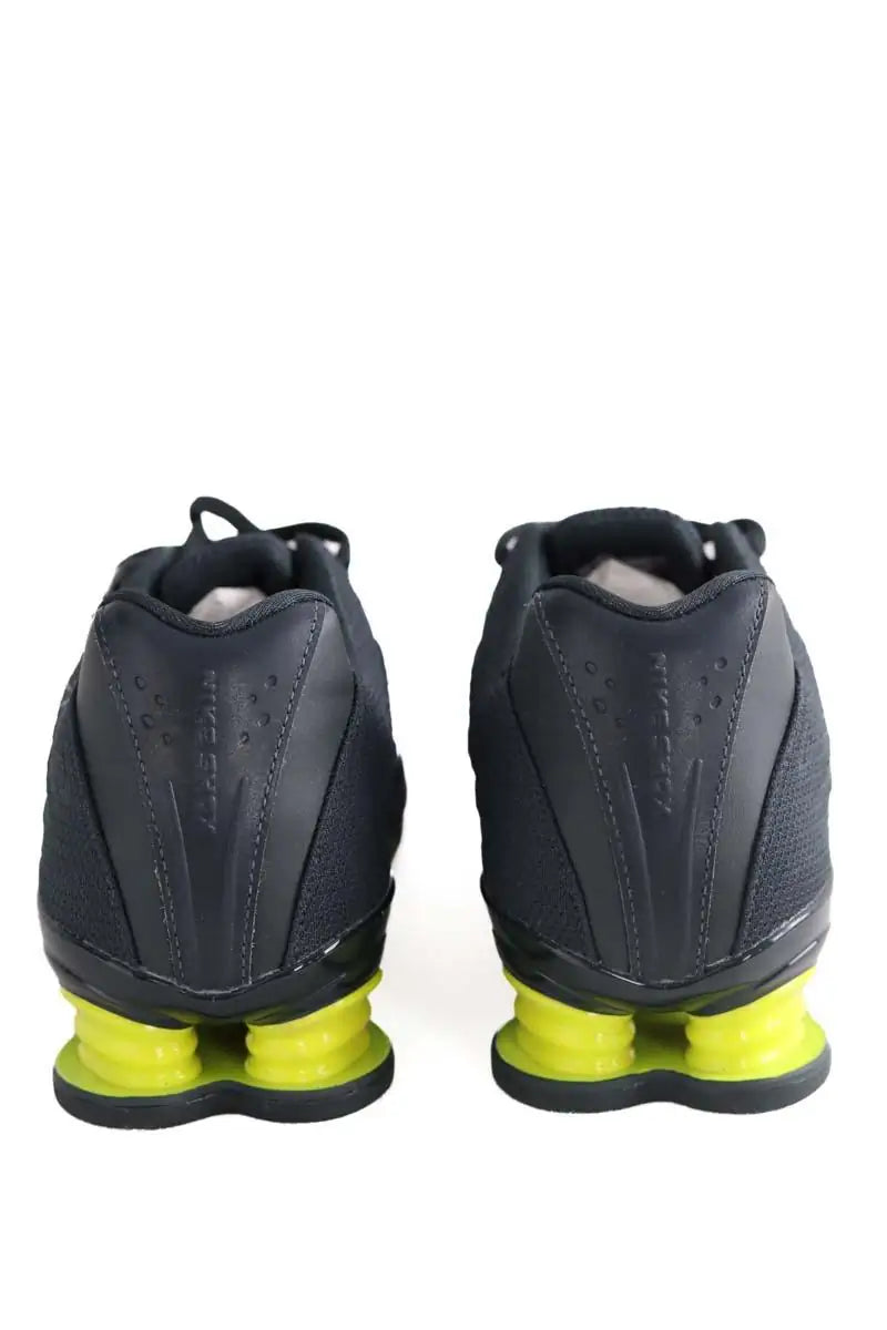 Baskets Nike SHOX Vert en Tissu