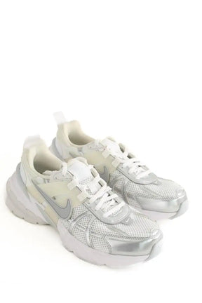 Baskets Nike V2K RUN Blanc en Tissu