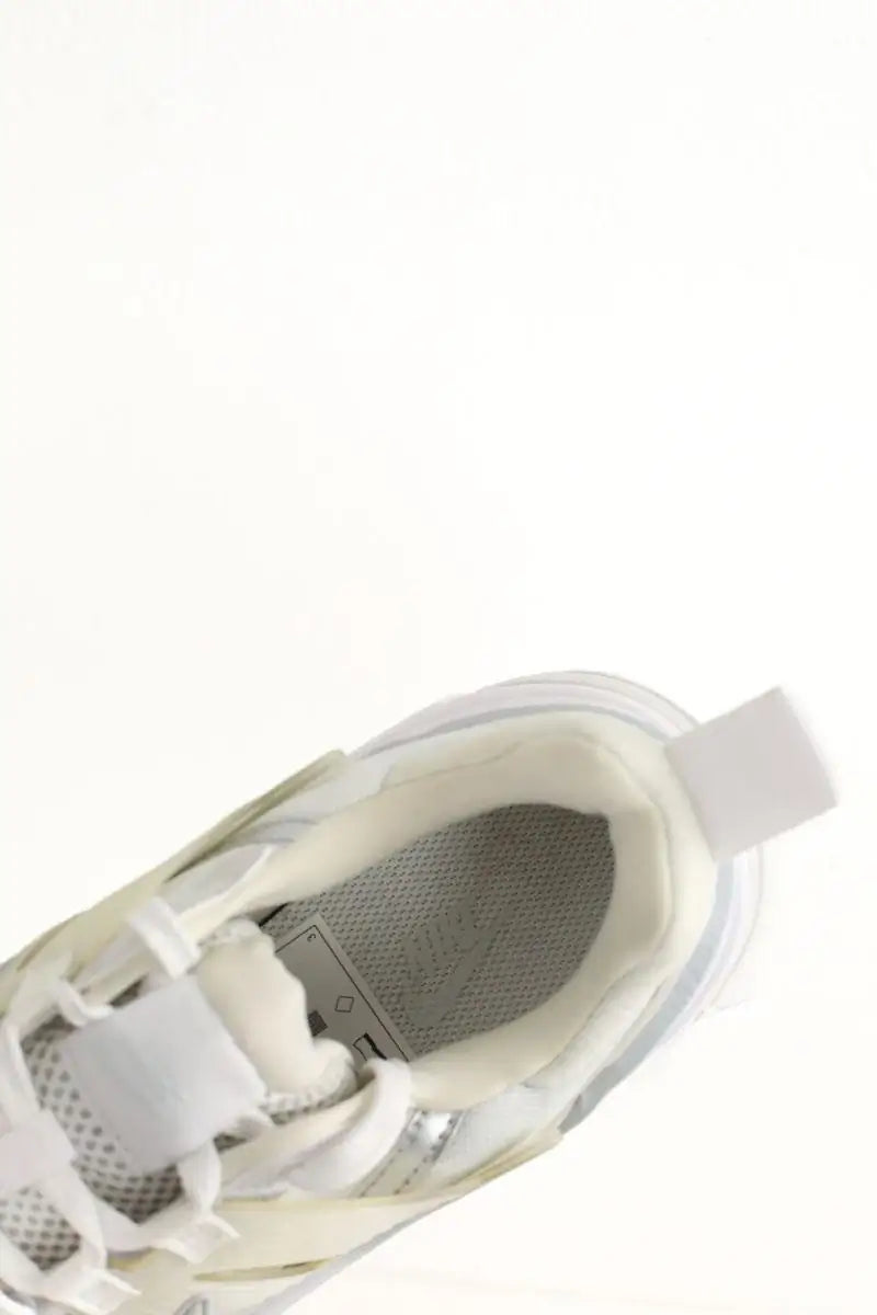 Baskets Nike V2K RUN Blanc en Tissu