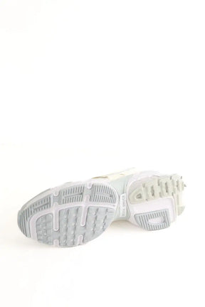 Baskets Nike V2K RUN Blanc en Tissu