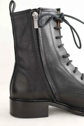 Boots à lacets Barbara Bui Noir en Cuir