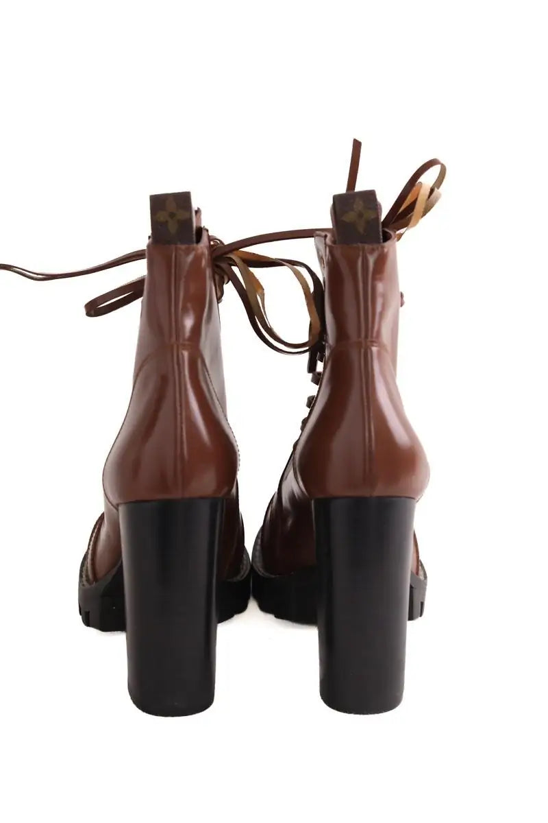 Boots à lacets Louis Vuitton Marron en Cuir
