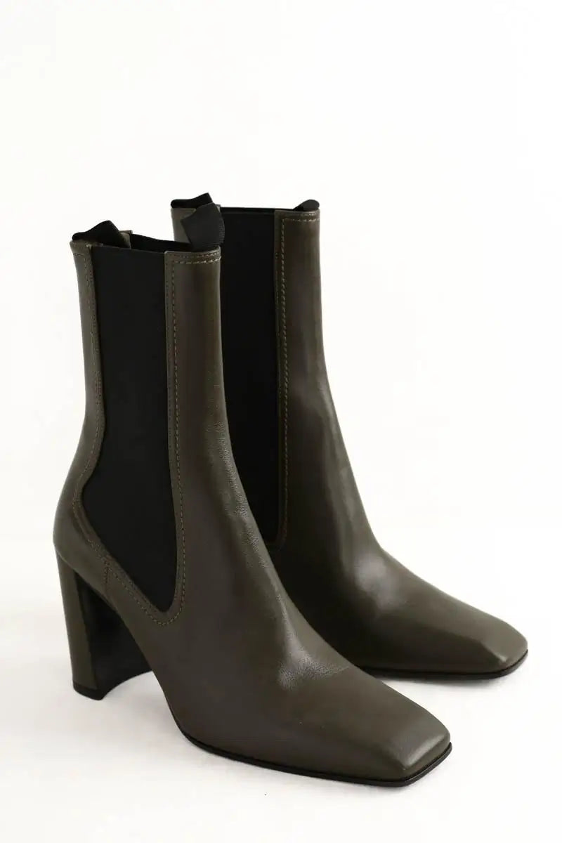 Boots Nina Ricci Kaki en Cuir