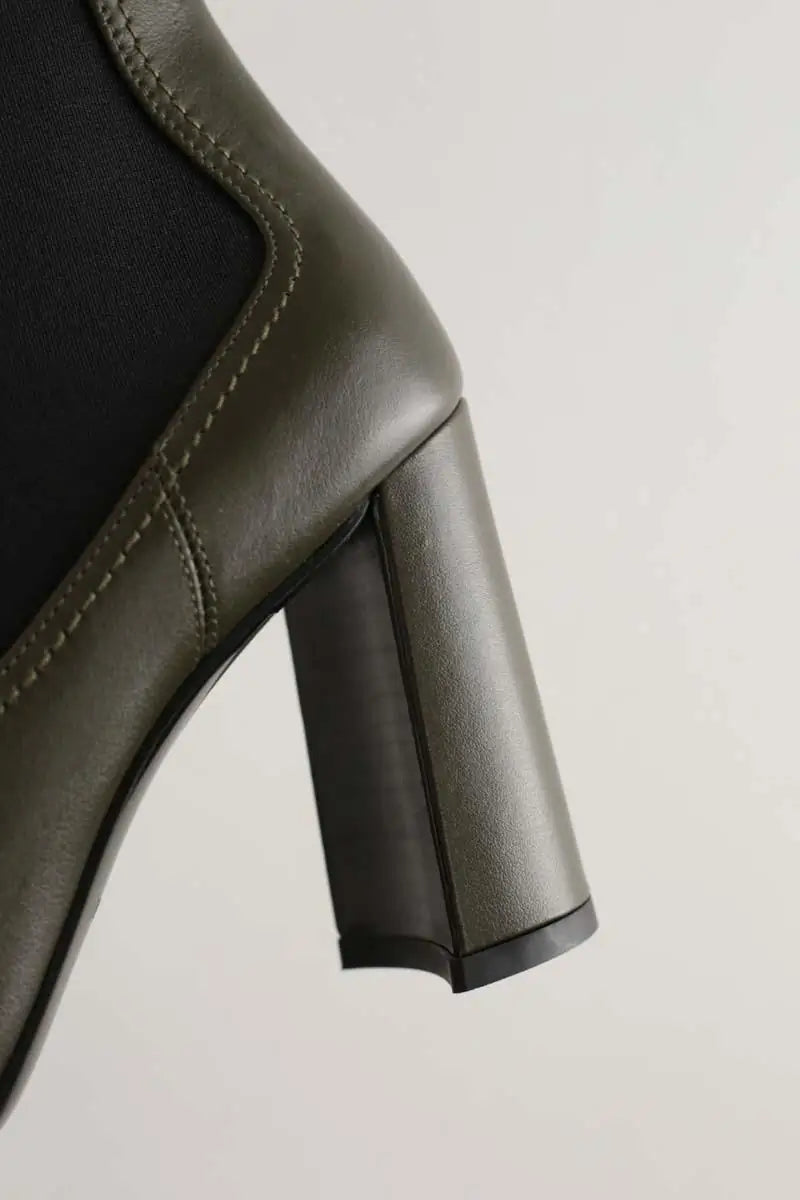 Boots Nina Ricci Kaki en Cuir