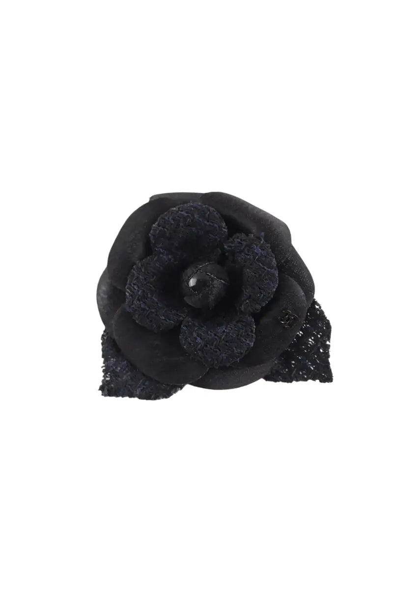 Broche Chanel Marine en Tissu - Seconde Main
