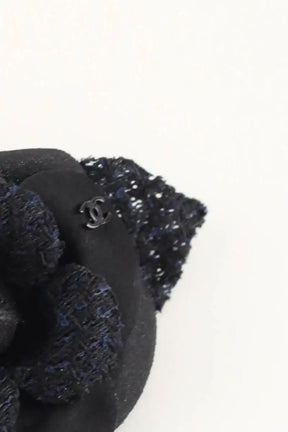 Broche Chanel Marine en Tissu