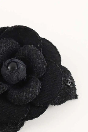 Broche Chanel Noir en Tissu