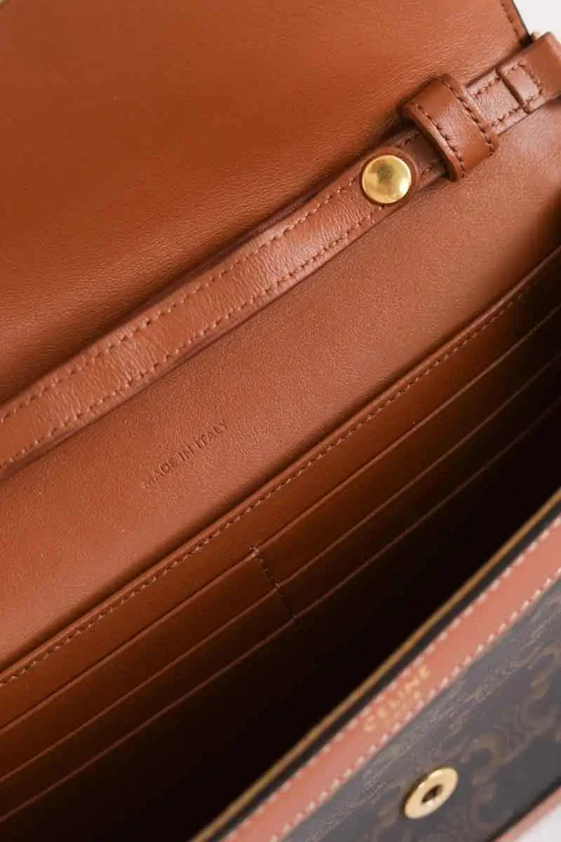 Sac à bandoulière Celine Triomphe Maillon Chain Marron en Cuir