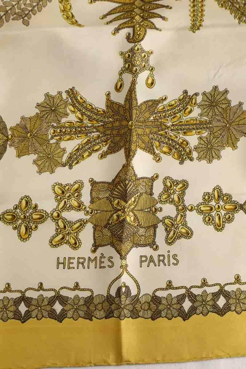 Carré Hermès Jaune en Soie