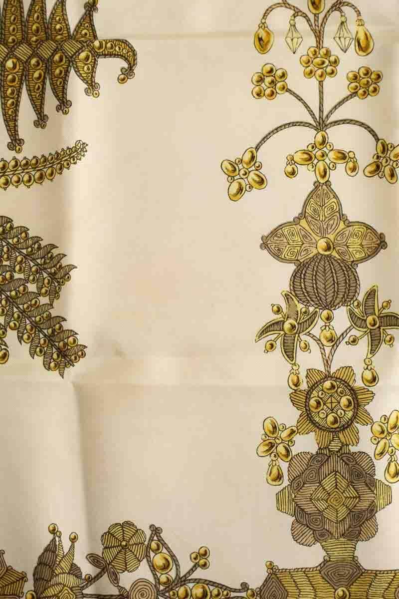 Carré Hermès Jaune en Soie
