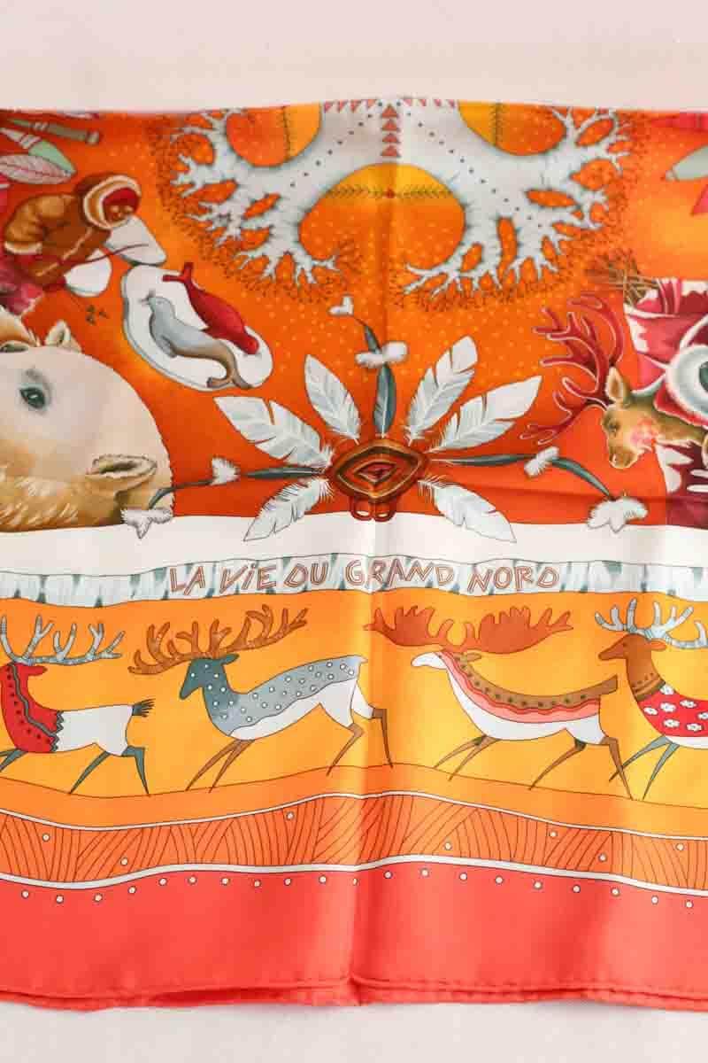 Carré Hermès La Vie Du Grand Nord Orange en Soie