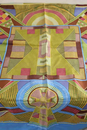 Carré Hermès L'Art Indien Des Plaines Multicolore en Soie