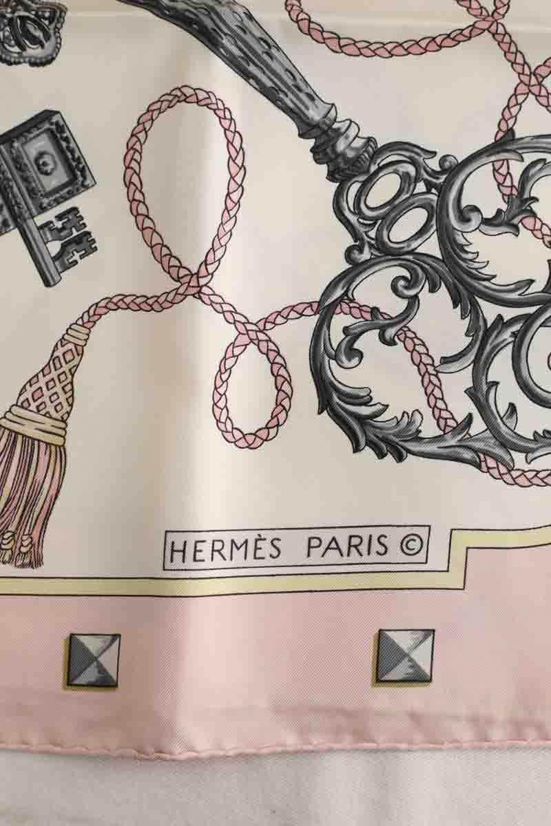 Carré Hermès Rose en Soie