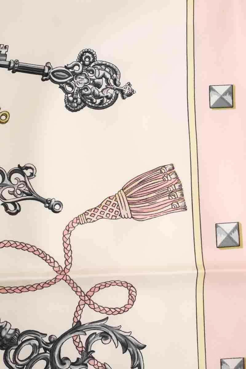 Carré Hermès Rose en Soie