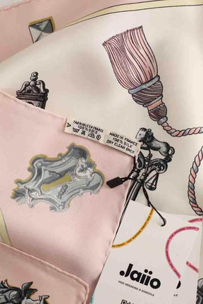 Carré Hermès Rose en Soie