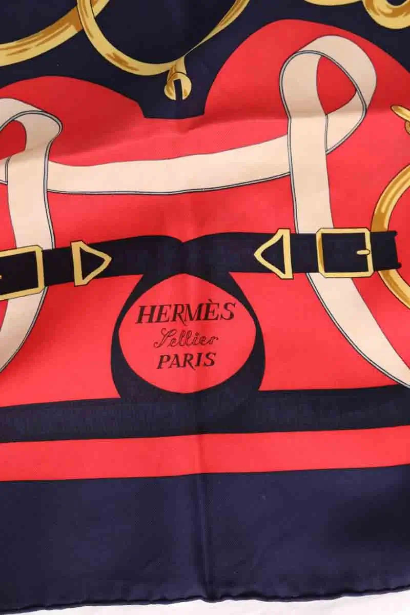 Carré Hermès Rouge en Soie