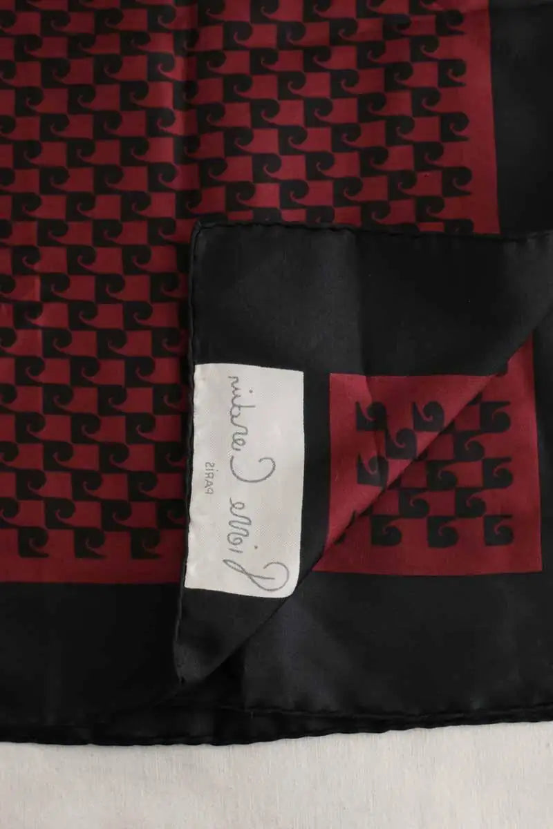 Carré Pierre Cardin Rouge en Soie