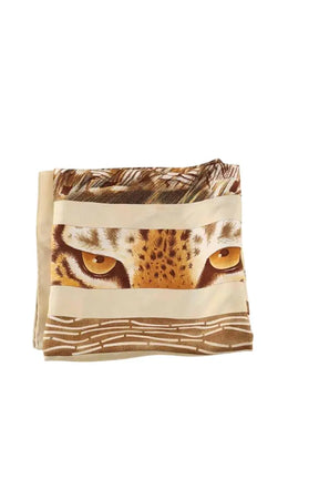 Carré Salvatore Ferragamo Beige en Soie - Seconde Main