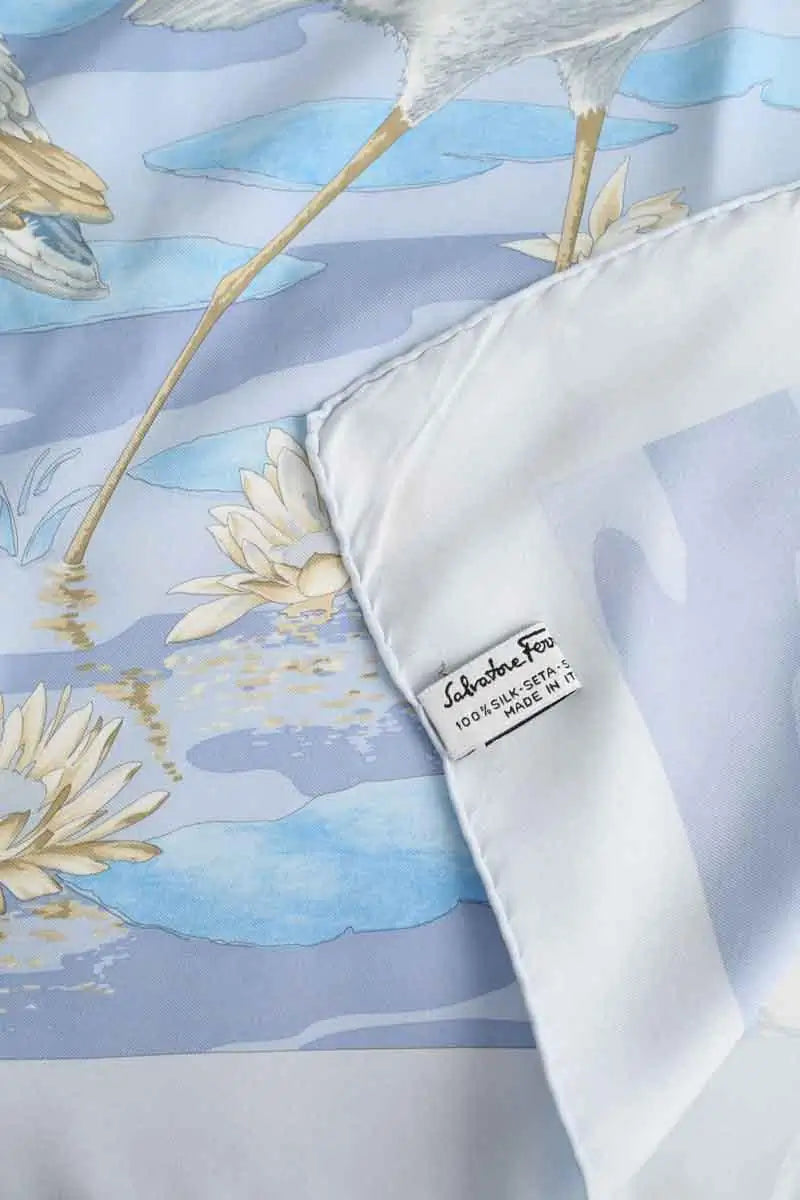 Carré Salvatore Ferragamo Bleu en Soie