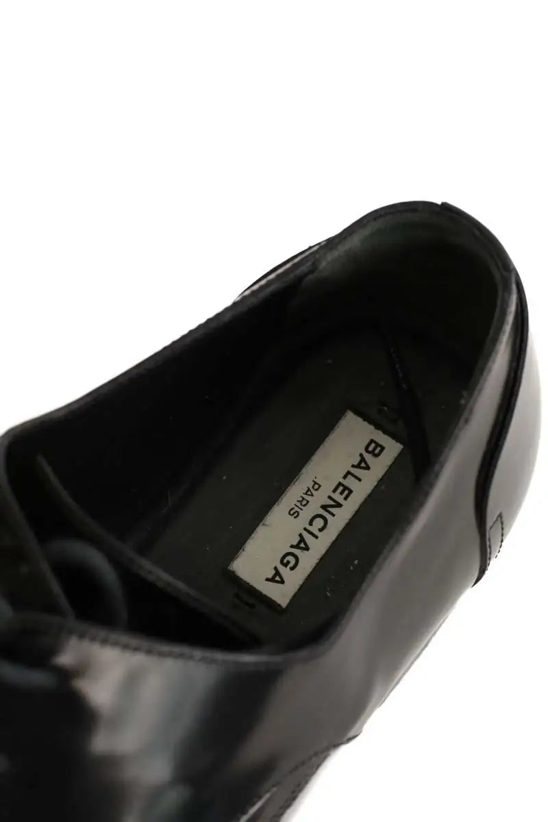 Chaussures à lacets Balenciaga Noir en Cuir
