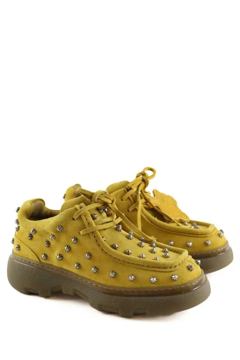 Chaussures à lacets Burberry Jaune en Daim