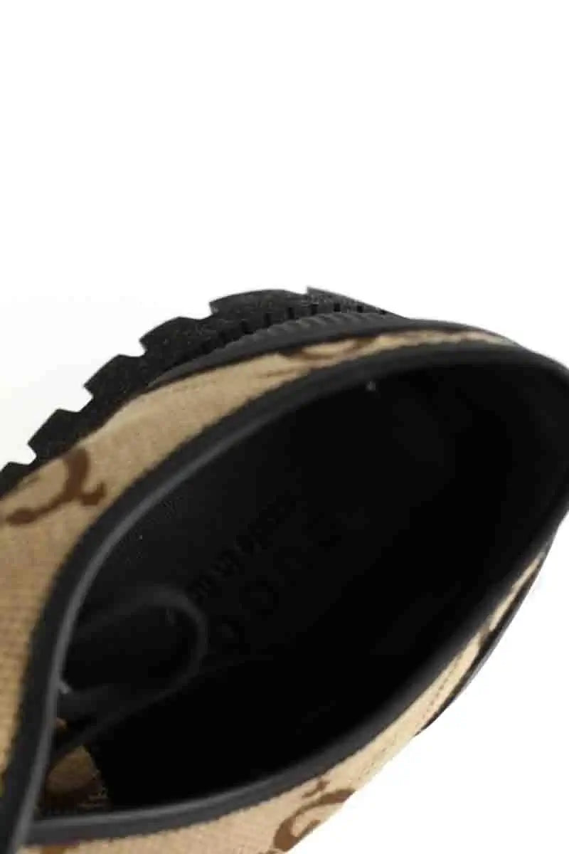 Chaussures à lacets Gucci Maxi GG Beige en Tissu