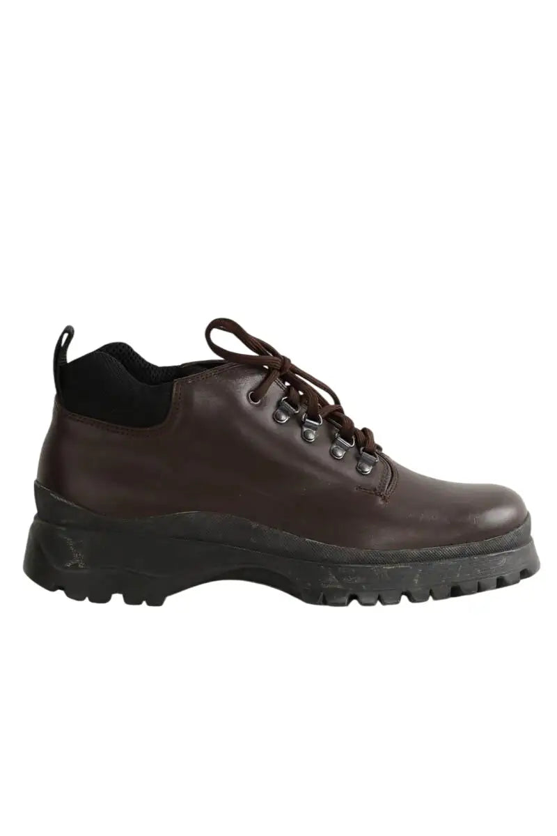 Chaussures à lacets Prada Marron en Cuir, taille 41 - Seconde Main