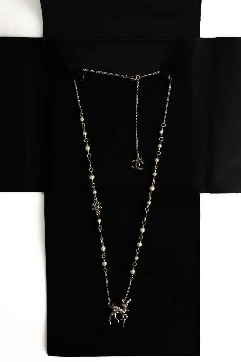 Collier Chanel Doré en Métal