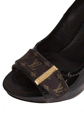 Talons Louis Vuitton Noir en Cuir