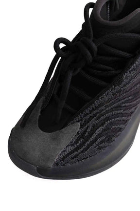 Baskets Yeezy Noir en Plastique