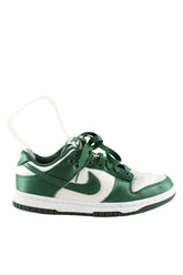 Baskets Nike SB Dunk Low Vert