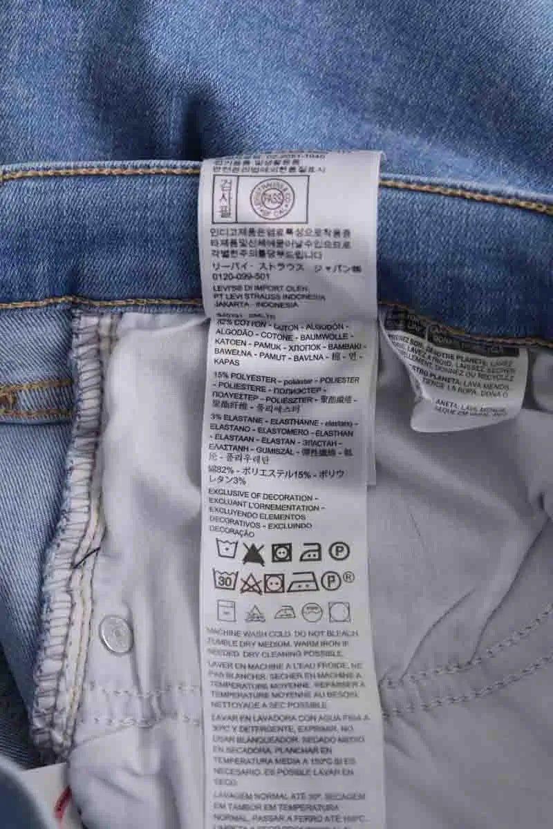 Jean droit Levi's Bleu en Coton