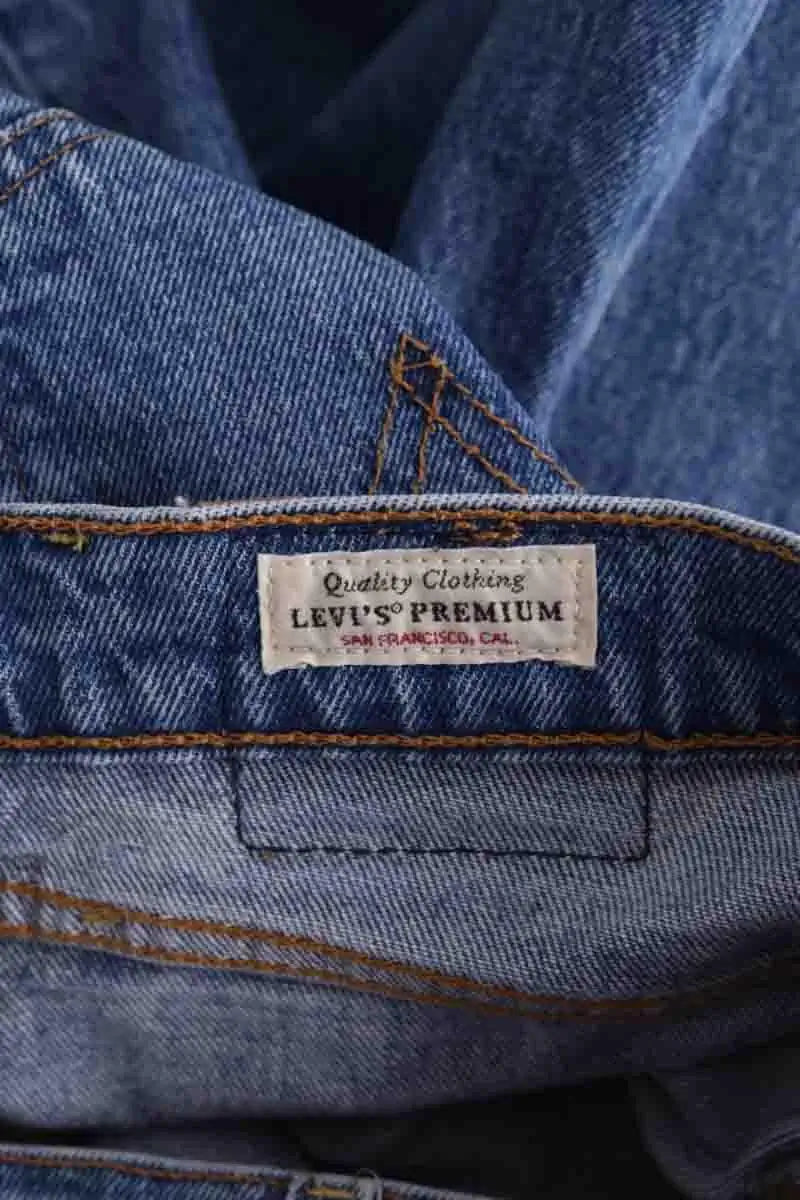 Jean droit Levi's Bleu en Coton
