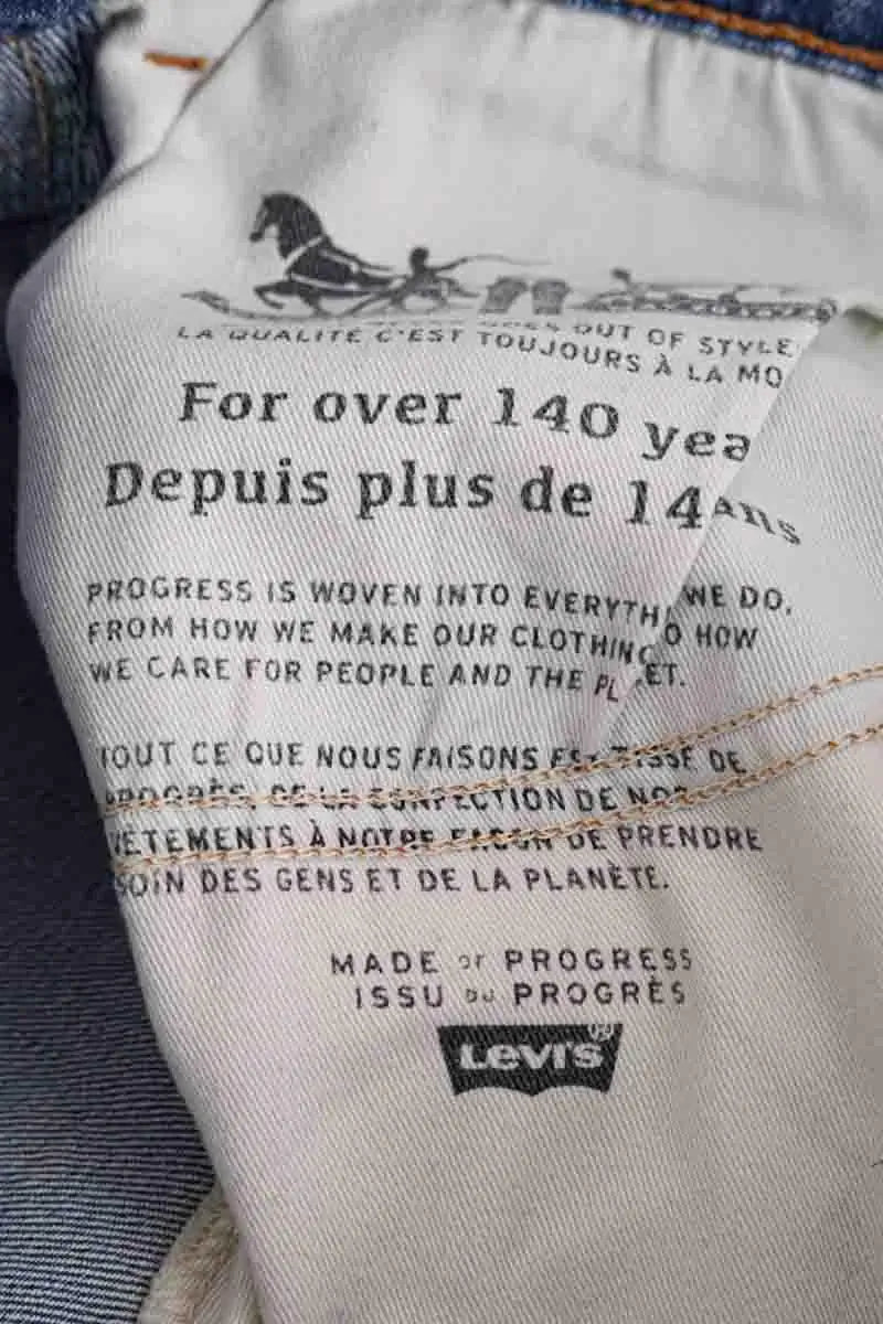 Jean droit Levi's 510 Bleu en Coton