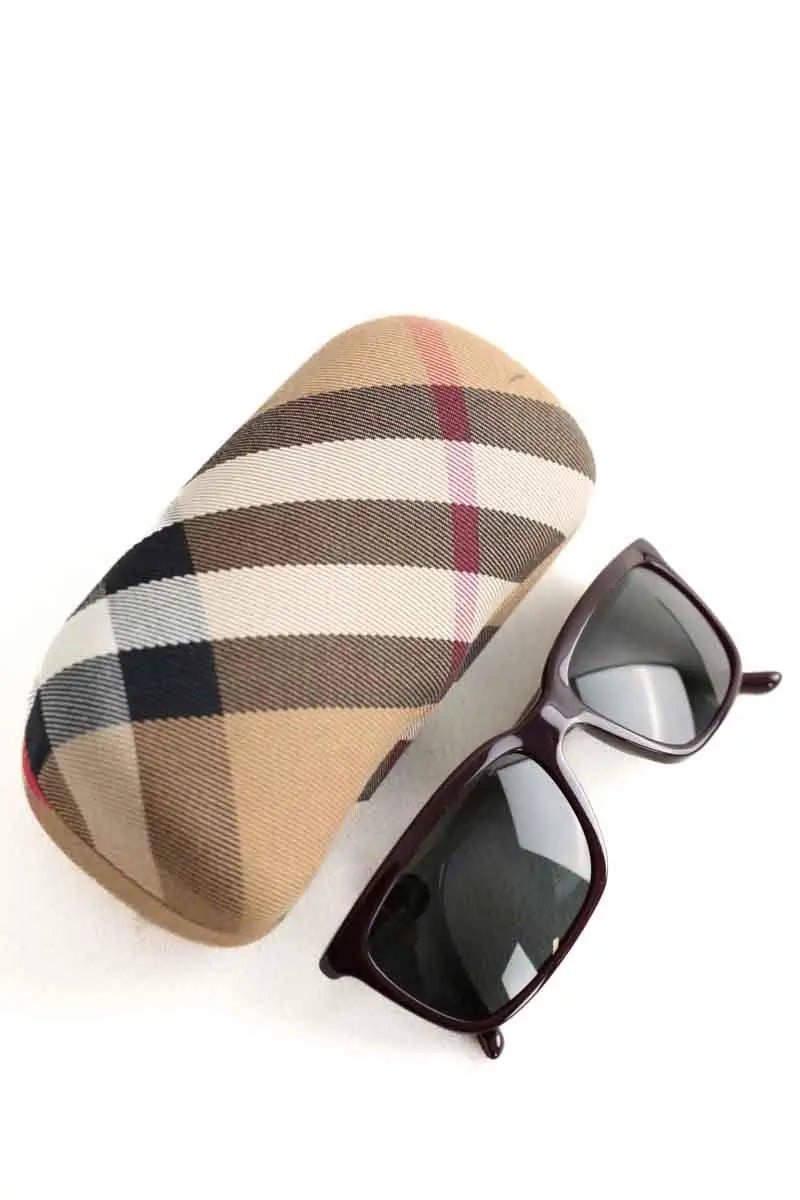 Lunettes de soleil Burberry Bordeaux en Plastique