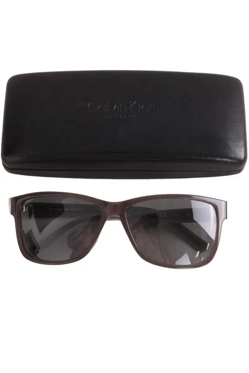 Lunettes de soleil Calvin Klein Gris en Plastique