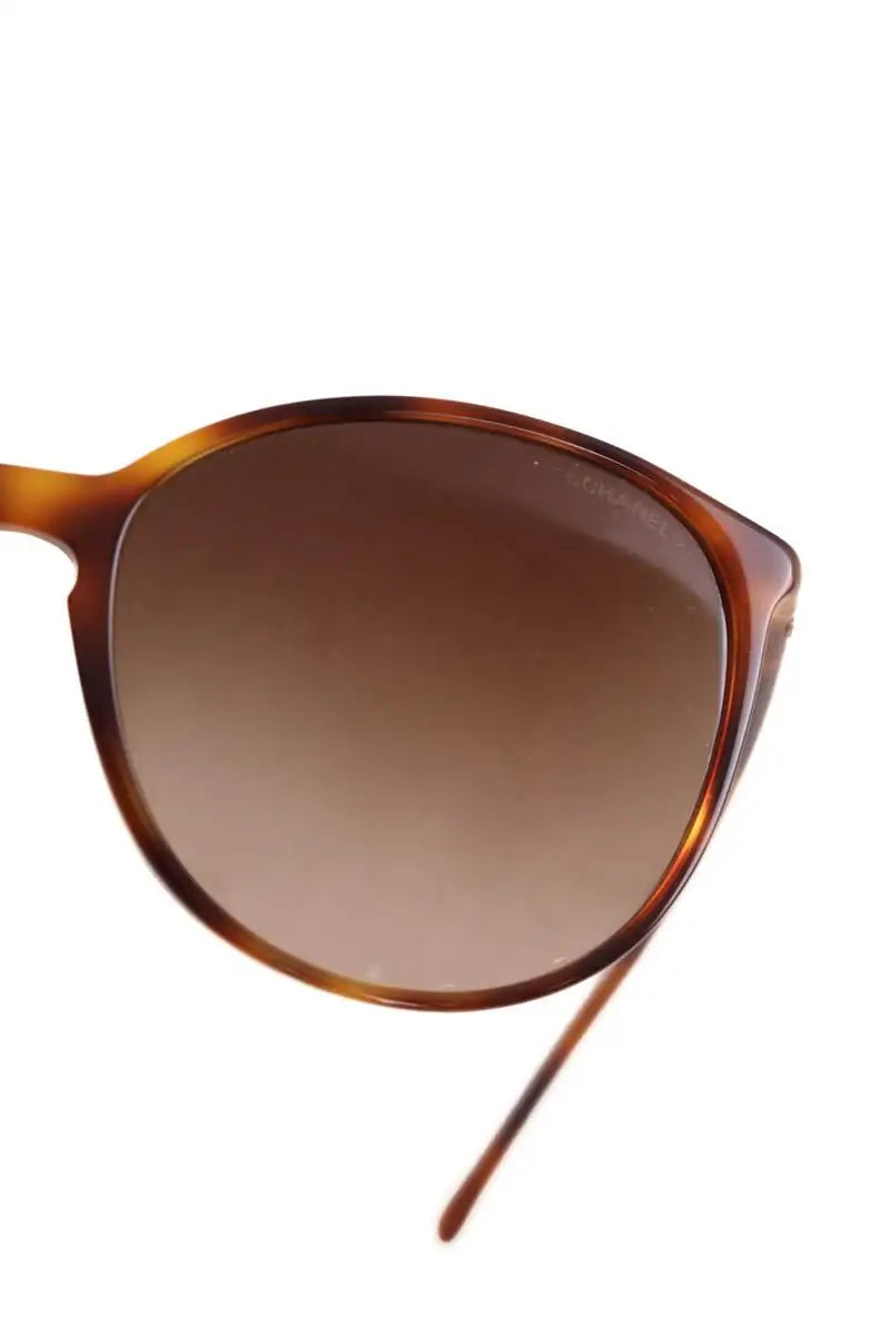 Lunettes de soleil Chanel Marron en Plastique