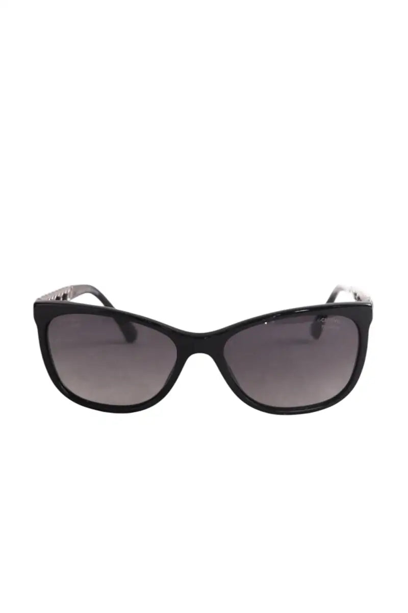 Lunettes de soleil Chanel Noir en Plastique - Seconde Main